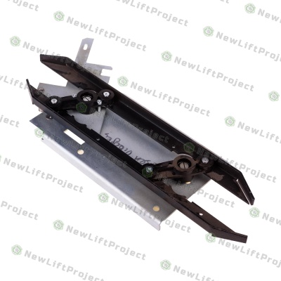 Отводка двери кабины ЛО 2414.02.02.000СБ МЭЛ